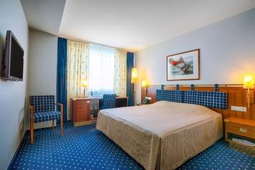 Клубный двухместный номер с 2 отдельными кроватями в Гостинице Русотель